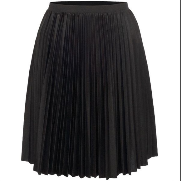 Frenchi Dresses & Skirts - FRENCHI BLACK PLEATED SKIRT SIZE M FULLY LINED